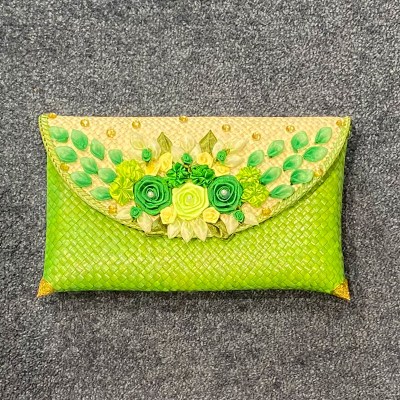 Green Wicker Purse (front)