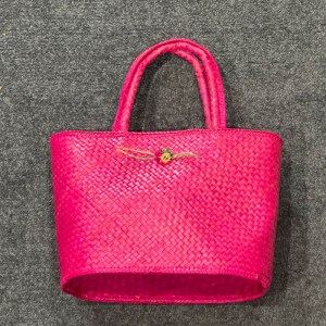 Pink Wicker Tote Bag (front)